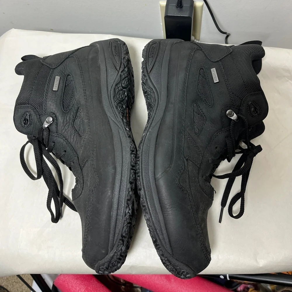 DUNHAM Men's Cloud Plus Mid II Waterproof Boot in Black Sz 9.5
